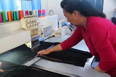 從一座廢棄老屋到社區凝心聚力的“連心殿”——“‘訪惠聚’一棟老房子，工作隊開發了N種功用”事件側記暨智慧民生視角下的計算機賦能解析